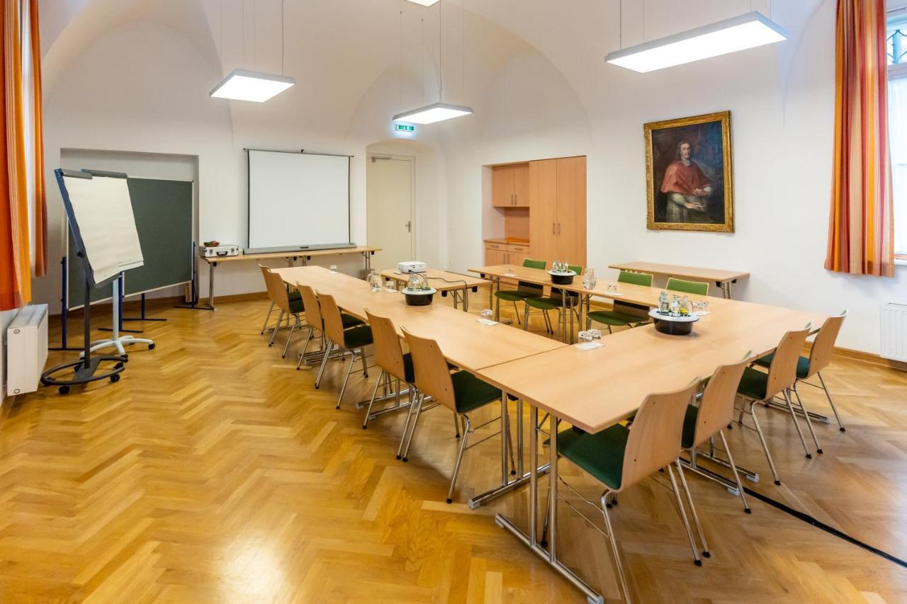 Gaestehaus Im Priesterseminar Salzburg Hotel Ngoại thất bức ảnh