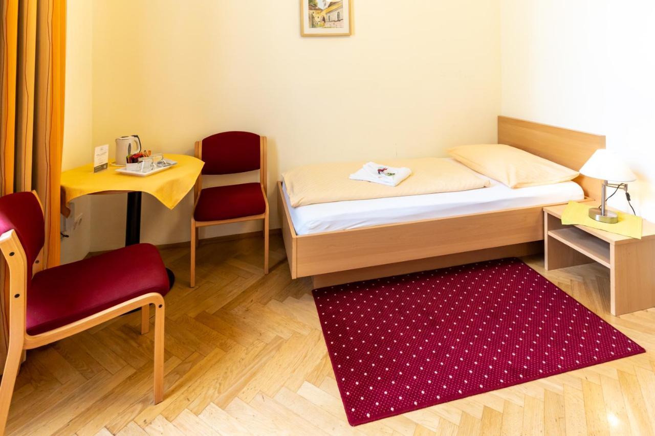 Gaestehaus Im Priesterseminar Salzburg Hotel Ngoại thất bức ảnh